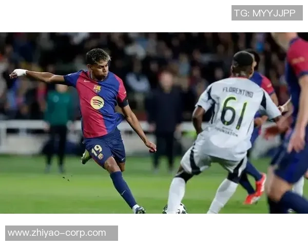 各大足球球星独特踢法解析与技巧图解分析